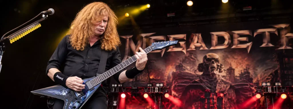 دیو مستین بنیان‌گذار Megadeth در حال اجرای زنده